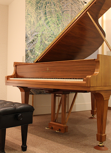 音の芽ホール　スタインウェイ・ピアノ